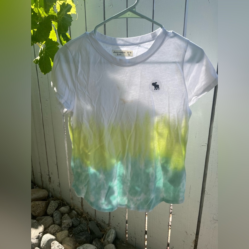 EUC Abercrombie Kids White and Green Short Sleeve Tee